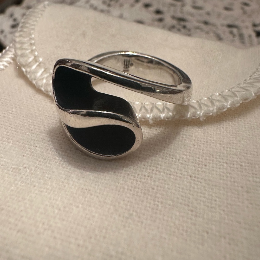 James Avery Thick Swirl Ribbon Ring Sz 5.5 Sterling Silver 925 Rare Retired.